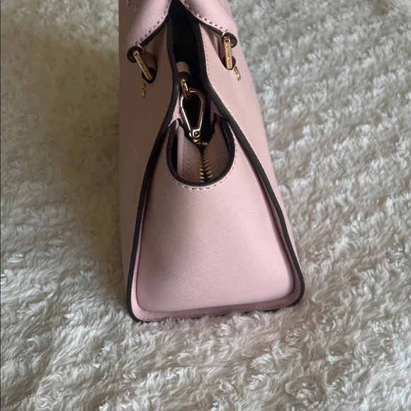 Michael Kors Selma Pink Saffiano Satchel with Gold Hardware - Picture 5 of 8